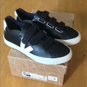 Black Veja Esplar 3 Lock Sneakers